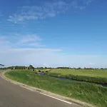 Uniek - Nabij Molen, Meer, & Stad' *