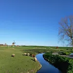 Uniek - Nabij Molen, Meer, & Stad' Dom wakacyjny Hoorn (North Holland)
