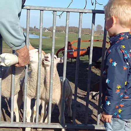 Uniek - Nabij Molen, Meer, & Stad' Prázdninový dům *