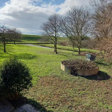 Дом отдыха Uniek - Nabij Molen, Meer, & Stad' *