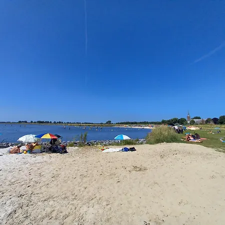 بيت للعطل Uniek - Nabij Molen, Meer, & Stad' *