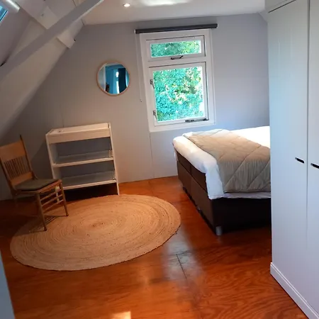 'vakantiehuisje Natuurlijk! - Nabij Molen, Meer, & Stad' *
