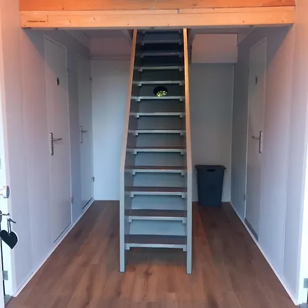 'vakantiehuisje Natuurlijk! - Nabij Molen, Meer, & Stad' بيت للعطل *