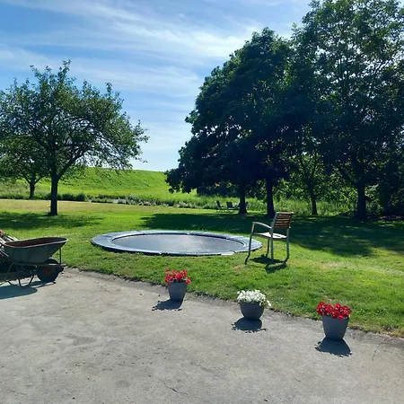 Uniek - Nabij Molen, Meer, & Stad' Prázdninový dům